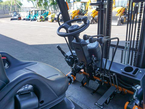 Carrello Elevatore Diesel da 2 Tonnellate, Caricatore Industriale Pesante per Magazzino, Porto, Attrezzatura per Movimentazione Merci all'Aperto, Certificato CE - Product Image 2