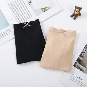 महिला आरामदायक रंग की खूबसूरत महिला पैंटी के साथ फीता वाला बॉक्सर शॉर्ट्स फीट्स के साथ फीता-कलर चिकनी बॉक्सर शॉर्ट्स - Product Image 6