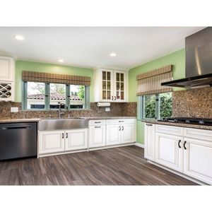 Armoire Prima Light, luxe moderne, écologique, panneau <span class=keywords><strong>de</strong></span> porte en bois massif, vernis <span class=keywords><strong>de</strong></span> <span class=keywords><strong>cuisson</strong></span>, texture, structure <span class=keywords><strong>de</strong></span> <span class=keywords><strong>plaque</strong></span> résistante à l'humidité - Product Image 5