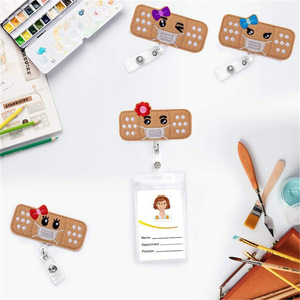 Cordon de retrait rétractable anti-perte pour masque facial, badge d'infirmière d'hôpital, carte d'identité, avec boucle anti-perte, motif emoji, pour le marché international - Product Image 1