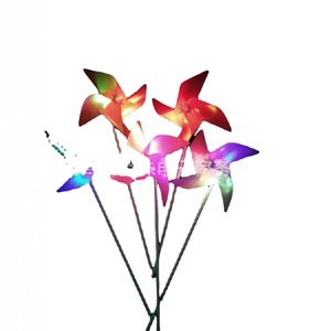 Molinillo de viento iluminado de cuatro esquinas, juguete de plástico con luz para niños, juguete educativo DIY - Product Image 3