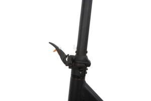 ยกระดับการขับขี่ของคุณด้วย Kukirin S1 Max Sunred – ออกแบบมาอย่างแม่นยำเพื่อความเร็วสูงสุด - Product Image 4