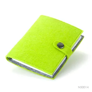 A6 Voelde Notebook Custom Soft Cover Roze Notebook Met Papier Pen Bevestigd En Bundel
