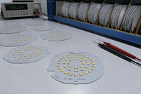 PCB PCBA Aluminium 8W 32 LED Kustom OEM ODM untuk Lampu Sorot