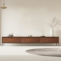 Meuble TV et table basse en bois massif noyer, style moderne et épuré 2024, avec plateau en pierre frittée