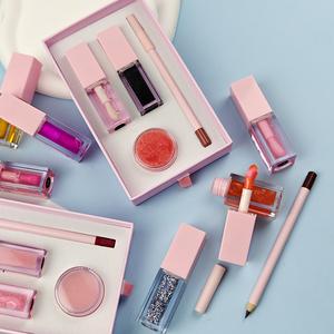 Coffrets Cadeaux de Maquillage Marque Privée avec <span class=keywords><strong>Crayon</strong></span> Contour des Lèvres Mat, Huile Gloss et Gommage Lèvres Vegan aux Saveurs de Fruits – Packaging Inclus - Product Image 2