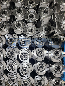 Hydraulic Piston <b>Pump</b> 705-24-30010 28 Displacement 250 <b>Bar</b> for Excavator Bulldozer Oil <b>Pump</b> - Product Image 4