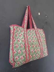 Sac de transport matelassé en coton écologique pour les courses quotidiennes réutilisables, sac en tissu imprimé à la main - Product Image 4