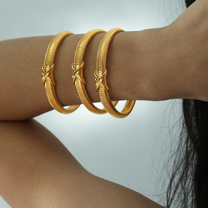 European Style Crisscross Knot Titanium Steel <b>Bracelet</b> 18K Gold Plated Elastic Women's Jewelry Fashion Bangle - Product Image 3