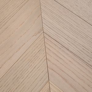 Suelo de Ingeniería de Roble Blanco Multicapa, Diseño Espina de Pescado, Cepillado, Liso, Impermeable, con Sistema de Clic, para Cocina y Sala de Estar - Product Image 2