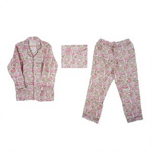 Ensemble de pyjama pour femmes à imprimé floral 100% coton, manches longues, vêtements de nuit classiques, coupe ample, longueur intégrale, col rabattu, pour le printemps - Product Image 1