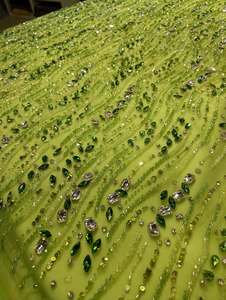 Tissu en dentelle florale haut de gamme avec broderie perlée de cristaux – Matière textile de luxe pour robes de mariée, robes de soirée et confection de vêtements - Product Image 3