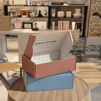 Petite boîte postale personnalisée avec logo, carte en papier et autocollant en tissu pour cosmétiques et shampoing, emballage d'expédition