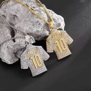 Gioiello <span class=keywords><strong>Messi</strong></span> 10 Più Venduto - Collana alla Moda - Adatta sia per Uomini che per Donne - Un Regalo Indispensabile - Product Image 2