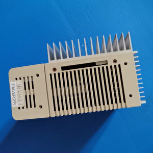 Servoaccionamiento AC R88D-HS22 para Automatización Industrial, Construcción de Aluminio y Plástico, Usado en Buen Estado - Product Image 5