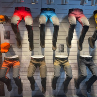 Modèle de fitness demi-corps pour hommes vêtements assis style sport loisirs sous-vêtements en plastique vitrine factice adultes