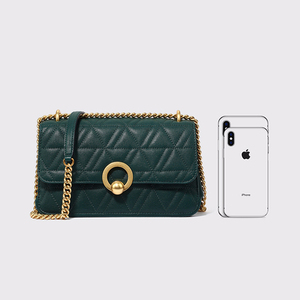 Borsa Uette da Donna alla Moda, Borsa a Tracolla Stile Cloud <span class=keywords><strong>con</strong></span> <span class=keywords><strong>Catena</strong></span> Dorata Spessa, Borsa Trapuntata Arricciata - Product Image 6
