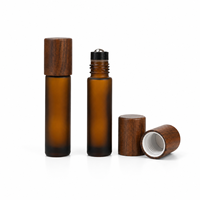 Flacon à bille en verre ambré avec bouchon en bois de noyer noir personnalisé de luxe, 5 ml, 10 ml, pour l'emballage d'huiles essentielles et de soins de la peau