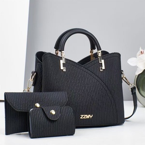 <span class=keywords><strong>Bolso</strong></span> de Hombro Tote de Gran Capacidad para <span class=keywords><strong>Mujer</strong></span> con <span class=keywords><strong>Cadena</strong></span> Principal, de Moda, Material de PU, Cierre de Cremallera y Color Sólido para Damas - Product Image 5