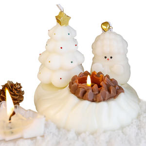 Vela Artesanal de Cera de Coco con Forma de Árbol de Navidad en Caja de Regalo con Tarro de Porcelana - Barras Biodegradables y No Tóxicas y Adorno Navideño - Product Image 5