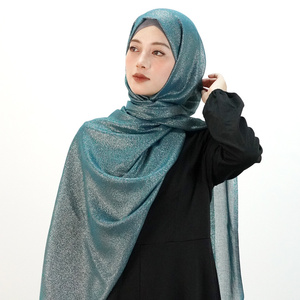 Turban <span class=keywords><strong>Voile</strong></span> à paillettes personnalisé de luxe, hijabs en satin scintillant, foulard en mousseline de soie Medina châle à pompons pour femmes musulmanes - Product Image 1