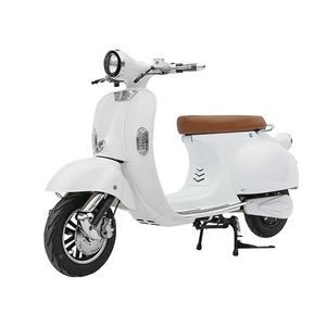 Venta caliente Cool Design Precio de fábrica Motocicleta eléctrica 45 km/h Scooter eléctrico - Product Image 1