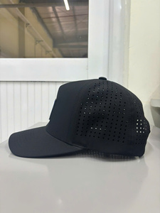 Casquette Trucker Personnalisée 5 Panneaux à Visière Légèrement Courbée avec Trous Découpés au Laser et Logo en Patch Tissé – Idéale pour le Sport, le Golf et le Baseball (Vente en Gros) - Product Image 3