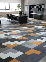 Tapis de sol en PVC tissé résistant à l'usure au design moderne, rouleau de revêtement de sol en vinyle Bolon pour application hospitalière, revêtement de sol en plastique