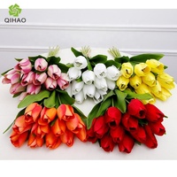 Prix d'usine 12 têtes de fleurs artificielles en tissu de soie Tulipe Bulbes de tulipe pour la décoration