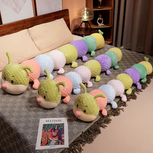 Nouvel arrivage de <span class=keywords><strong>chenille</strong></span> <span class=keywords><strong>multicolore</strong></span> Animal en peluche Grand oreiller étreignant Poupée d'oreiller en peluche mignonne et douce Jouet en peluche <span class=keywords><strong>chenille</strong></span> géante - Product Image 5