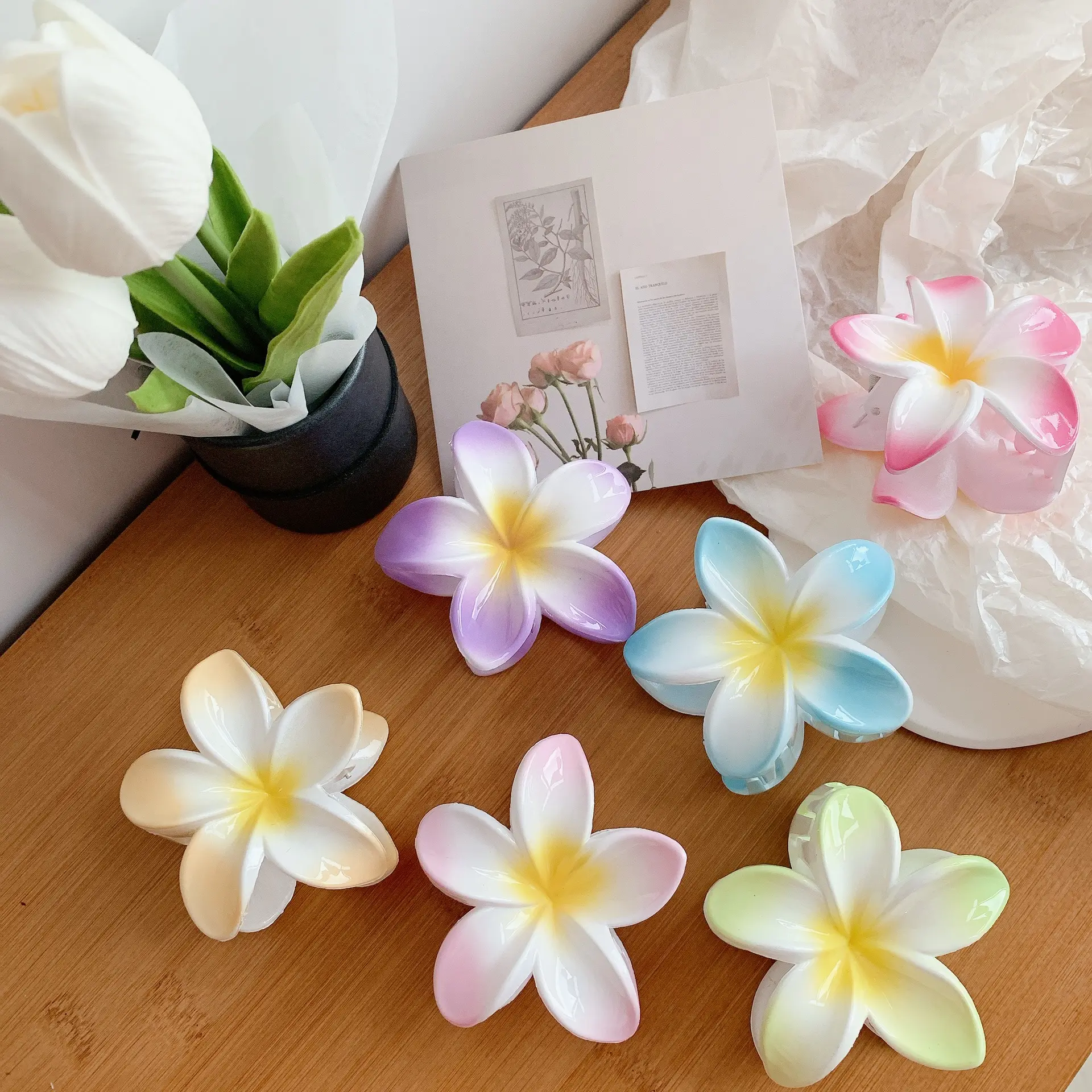 Qianjin Durable   Colorful Claw Clips Versatile Sweet Ponytail Holders for Women and Girls ABS Vibrant Plumeria Flower Hair Clip