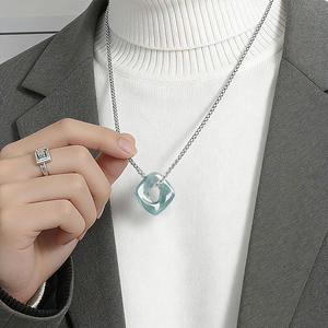จี้หยกเจไดต์ธรรมชาติทรงโมเบียสสีน้ำเงิน  พร้อมใบรับรอง D478 - Product Image 4