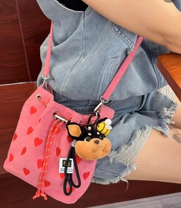 Llavero Bee Dog Meme-Perro Doberman de peluche picado por abeja, colgante de muñeca divertido, encanto de bolsa único para amantes de los perros - Product Image 6