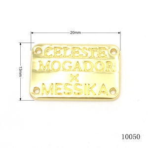 Etiqueta Metálica <span class=keywords><strong>para</strong></span> Bolsos de Cuero con Baño de Oro, Logotipo Grabado Personalizado, Placa con Nombre <span class=keywords><strong>para</strong></span> Bolsos de Mujer - Product Image 2