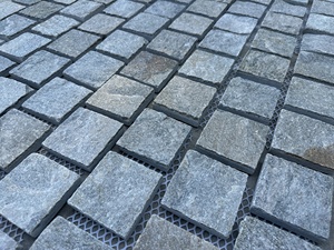 Pavés en quartzite bleue bon marché, cube naturel, surface fendue, allée, patio, pavés en pierre, pavés en maille - Product Image 1