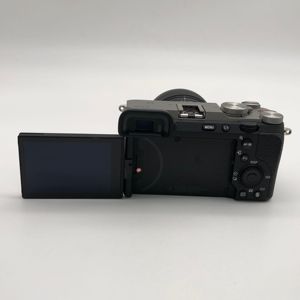 Cámara Sony A7C II Usada con Lente 28-60, 4K, Full Frame, Sin Espejo, Estado 33MP, Ideal para Vlogging y Viajes, Cámara Full-frame con Wi-Fi - Product Image 4