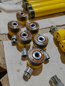 Hydraulique 13 tonnes de type divisé RCH-121 - Product Image 3