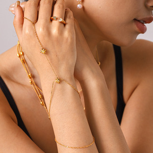KITI Bracelet Chaîne de <span class=keywords><strong>Main</strong></span> Bohème Étoile en Acier Inoxydable Plaqué Or 18K PVD, Bijou Tendance pour Festival, Cadeau - Product Image 3