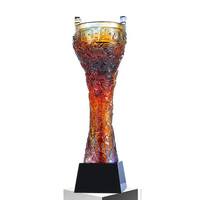 Trophée de cristal brillant en gros et récompense personnaliser la couleur noire du logo pour le trophée de cristal