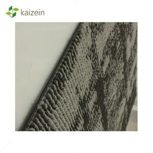 Estilo moderno de alta calidad Peel and Stick 50x50 <span class=keywords><strong>azulejos</strong></span> de alfombra cuadrada pila cortada con mechones para uso doméstico y de oración - Product Image 1