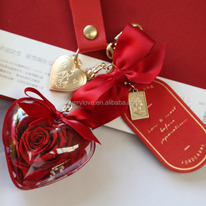 Portachiavi Artigianale di Tendenza 2026, Charm per Borsa, Regalo Ideale per la Festa della Mamma e San Valentino, Rosa Stabilizzata - Product Image 5