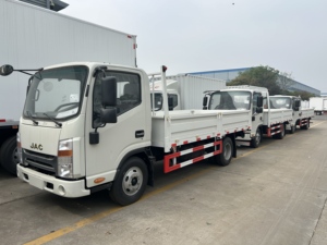 <strong>JAC</strong> Diesel 4x2 Drive Wheel Euro 2 Single Row Cargo Truck New Yuchai Fast Mini Truck Segment Left Right Van <strong>Chassis</strong> - Product Image 6