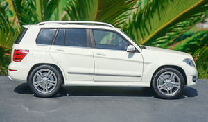 Zhengfeng 1/18 Modelo de Coche de Aleación Fundida a Presión de Fábrica Original GTA GLK <span class=keywords><strong>300</strong></span> SUV para Regalo y Colección - Product Image 5