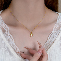 Collier pendentif opale cœur Glowluxe avec accents halo transparents, en argent sterling 925 plaqué or, bijoux romantiques contemporains