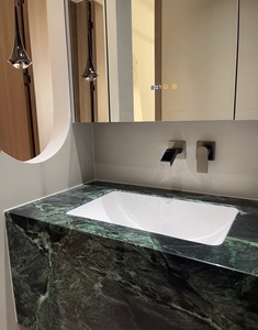 Revestimiento de Pared y Piso de Baldosas Ecológicas Impermeables Pulidas Calacatta Viola Verde Pradas para Interiores de Baños y Villas - Product Image 1