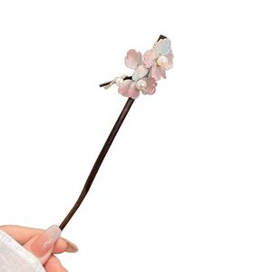 Horquilla de Bambú Retro China Vintage con Flor y Mariposa Hecha a Mano para Mujer - Product Image 6