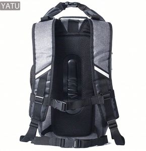 Zaino Impermeabile Personalizzabile da 30L per Escursionismo e Campeggio, Borsa Dry Sack con Chiusura Roll-Top in PVC per Attività all'Aperto - Product Image 2