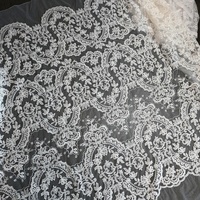 Tissu en dentelle maille ivoire avec sequins floraux et perles pour robes de mariée, voiles et accessoires DIY