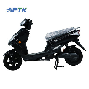 Motocicleta Eléctrica APTK de Alta Velocidad de 1000W para Adultos, 48v 60v, Estilo Streetbike, con Opción de Motor sin Escobillas - Product Image 3
