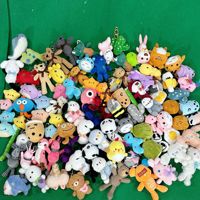En gros, Porte-clés en tissu rembourré de coton PP de 5-15 cm, Peluche super douce, mignonne et amusante, type poupée de machine à grue